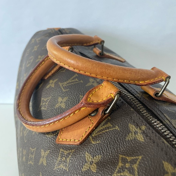 Authentic Louis Vuitton ( Vintage) Speedy 40 monogram - Picture 3 of 16
